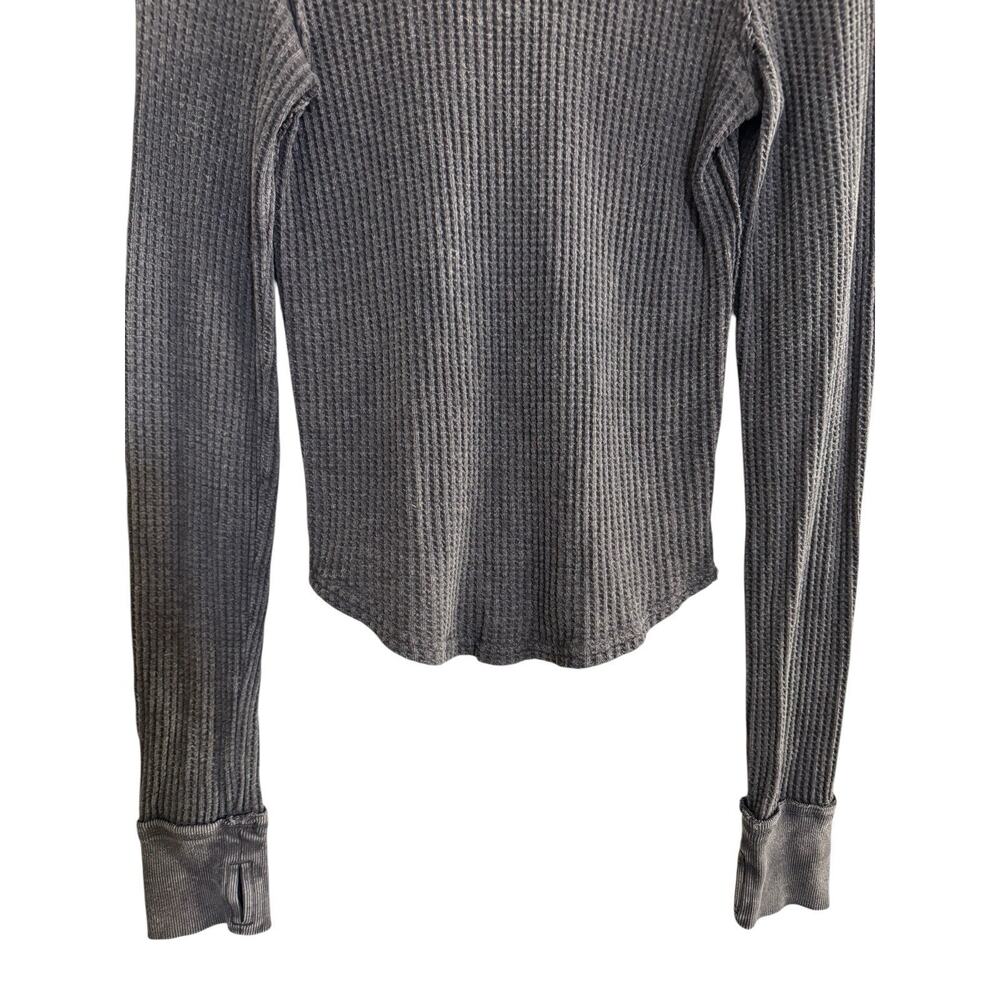 We The Free People Gray Waffle Knit Thermal Long Sleeve Medium Top #NE163 - Picture 3 of 15